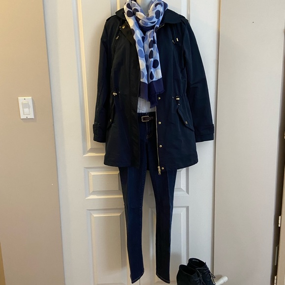 Cute polka dot scarf - Picture 3 of 5